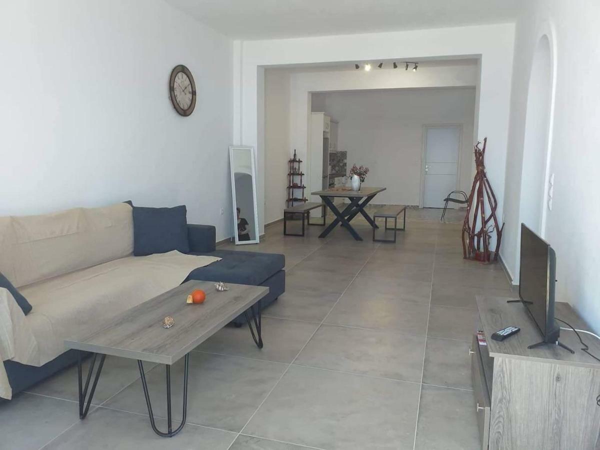 Papillon Villa Pera Gyalos Exteriör bild